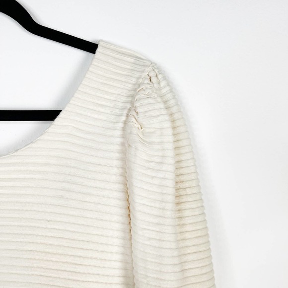 White ribbed dress puff shoulders low back Size Medium - Large - Picture 2 of 9